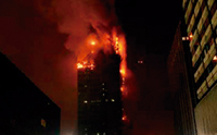 Edificio Windsor en llamas